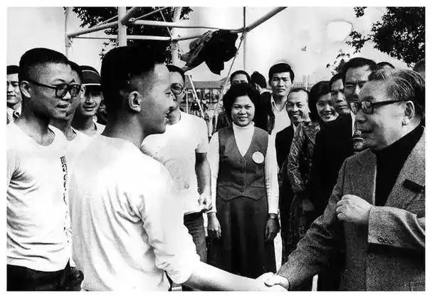 《蒋经国与冯弗能：从相爱到决裂的苏联岁月》