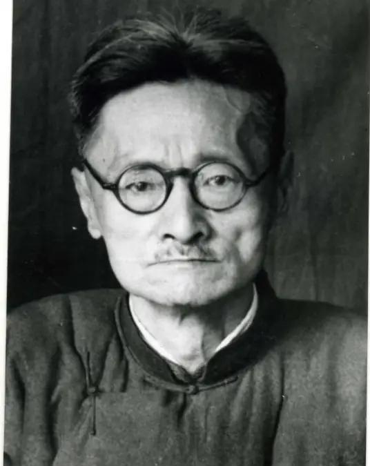 [浮云]1917年，刘文典刚到北大教书，有天碰到辜鸿铭。辜鸿铭问他：你教什么课？