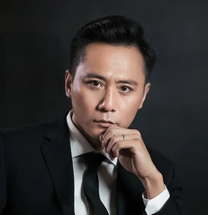 演员刘烨的家庭成员


父母

• 父亲：刘烨的父亲是长春电影制片厂的