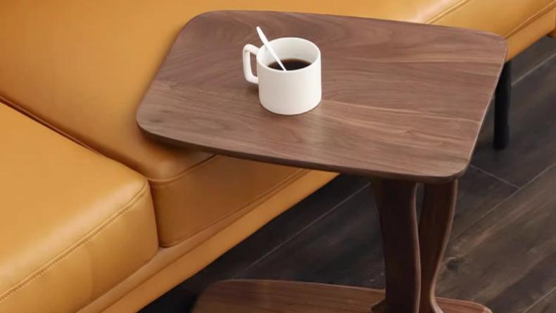 被问爆的“沙发搭子”！这款边几把舒适感焊在客厅里