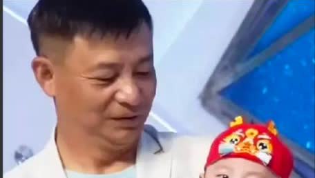 李琳玩儿丁克，被52岁李大双打脸！
2012年，李琳和李大双在美国结婚。两人约