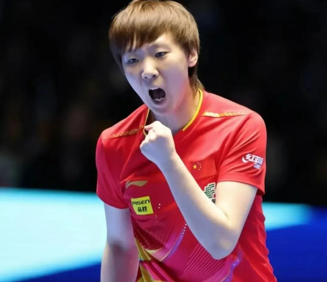 乒乓球名将王曼昱最近被日本球迷评为，摆在日本乒乓选手面前最高一堵墙。
国手王曼昱