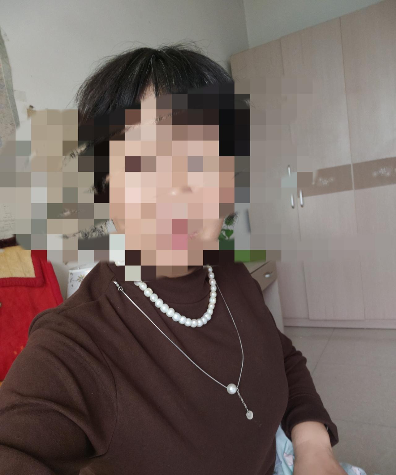科技发达了，连如今的衣服都能造得这么物美价廉了！
今天早上去超市买菜，因为进超市