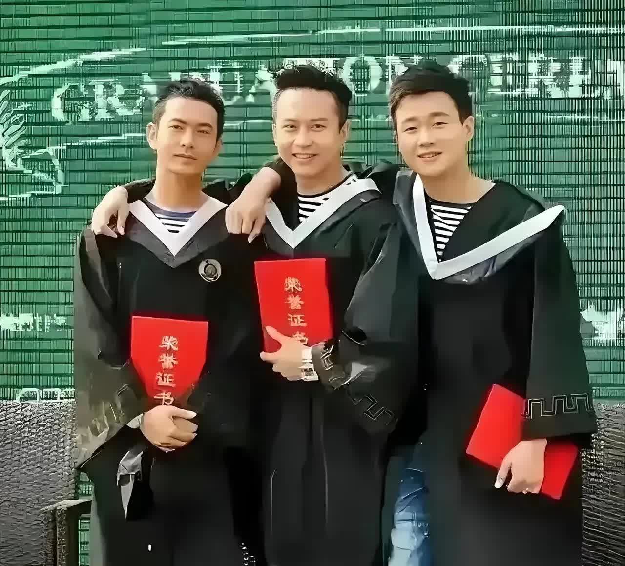 黄晓明身高真是个谜！偏偏三人官方都说自个身高有180cm～～