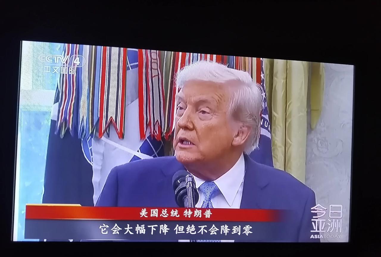 一个78岁的老人，早过了知天命的年岁，无论是说话，做事，都应当稳重，谦逊，令人尊