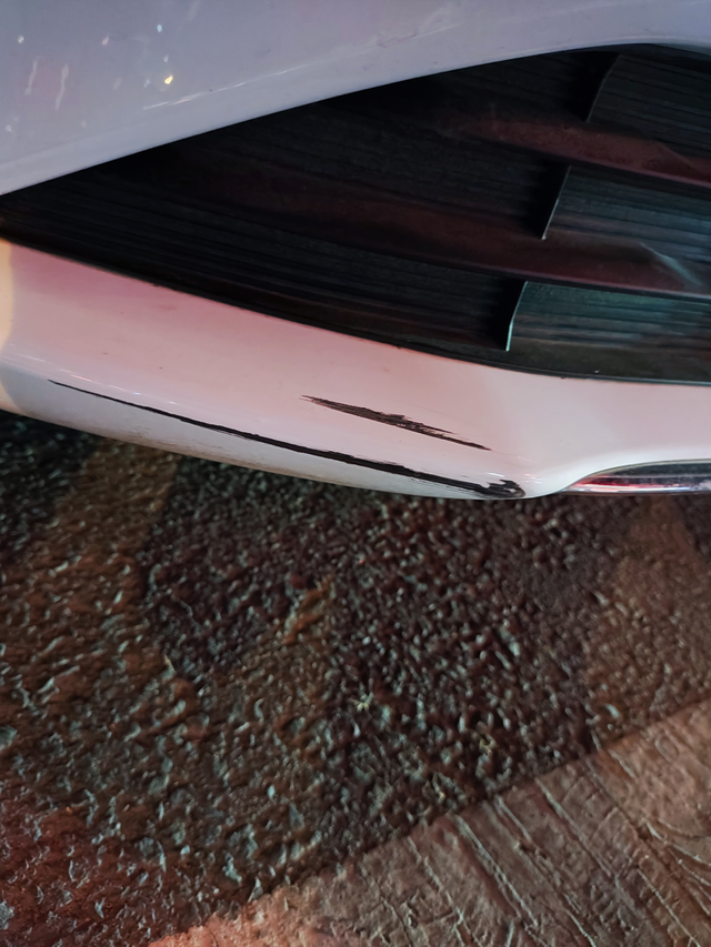 怎么办太心疼了
提车三个月，前后保险杠磕碰三次了，承认是自己技术不行，是一次性报