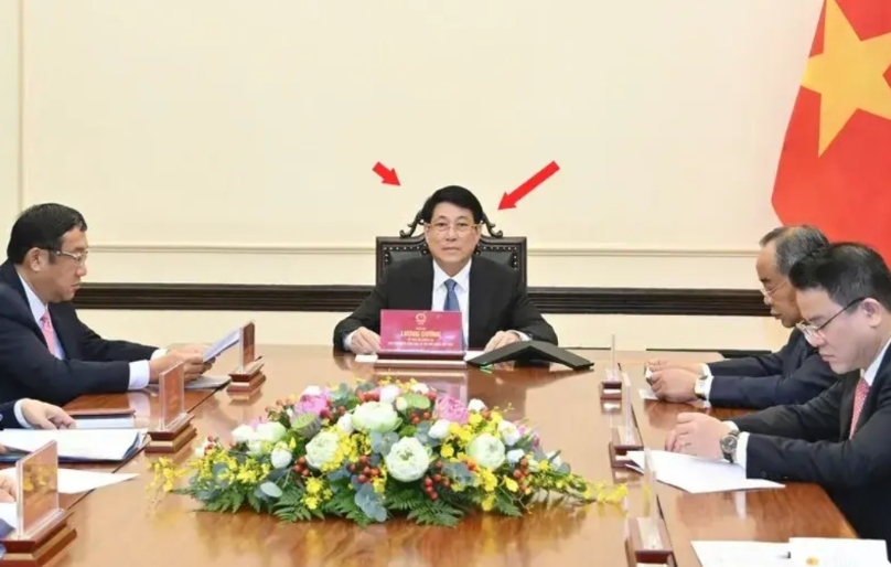 不得不说，越南不在乎四驾马车的形象

梁强与韩国总统李在明的通话现场，梁强的背后