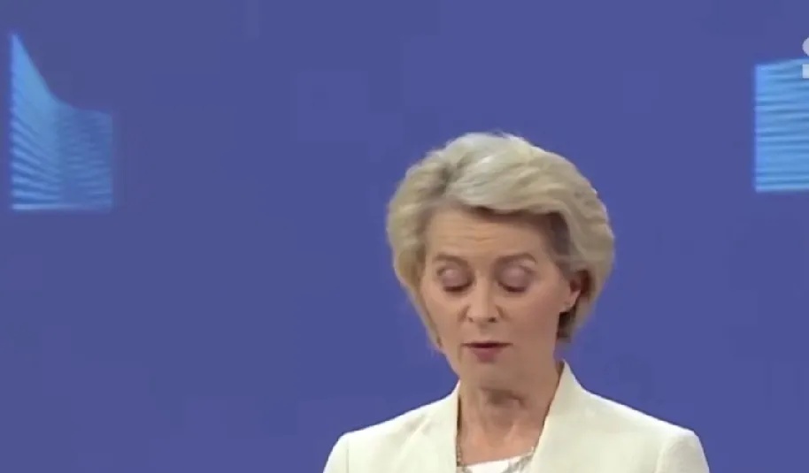 欧洲与美国的关税谈判基本失败，在这关键时刻，欧盟委员会主席冯德莱恩和欧洲理事会主