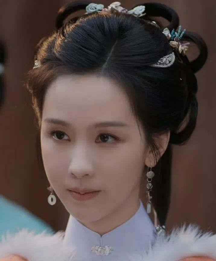 陈都灵三角眼惹争议





陈都灵的眼睛，到底怎么了？最近新剧播出，不少人吐槽