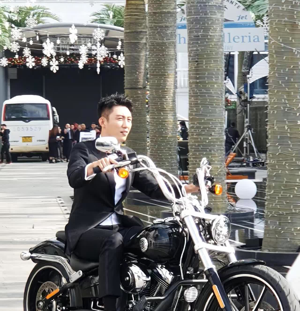 落跑新郎 。