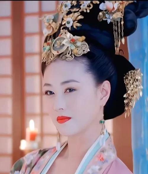 都是杨广的女儿，杨妃，根本就不配和南阳公主比！杨广，真没有白疼爱南阳公主，为了父