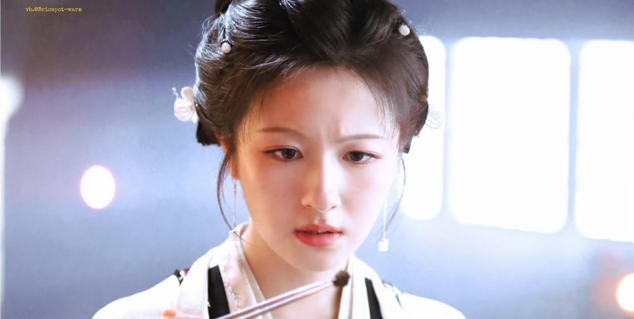 #朝雪录# 朝雪录真的太好看了，这些古装刑侦剧很有意思，男主和女主人设都非常好。