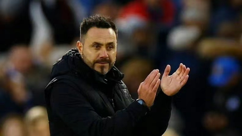 布莱顿主教练可能因为最近对裁判的评论而