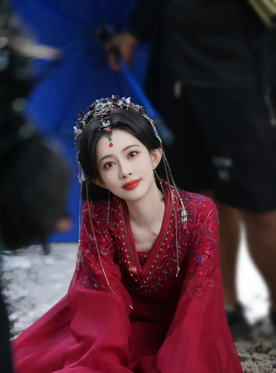 #孟子义瘦到了90斤以下# #麦琳88斤了# 麦琳瘦到88斤引来网络热议，而这个