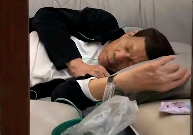 被抓第7天，79岁老杜突然病倒，ICC拒绝放人，主审法官尤利娅·莫托克却声称杜特