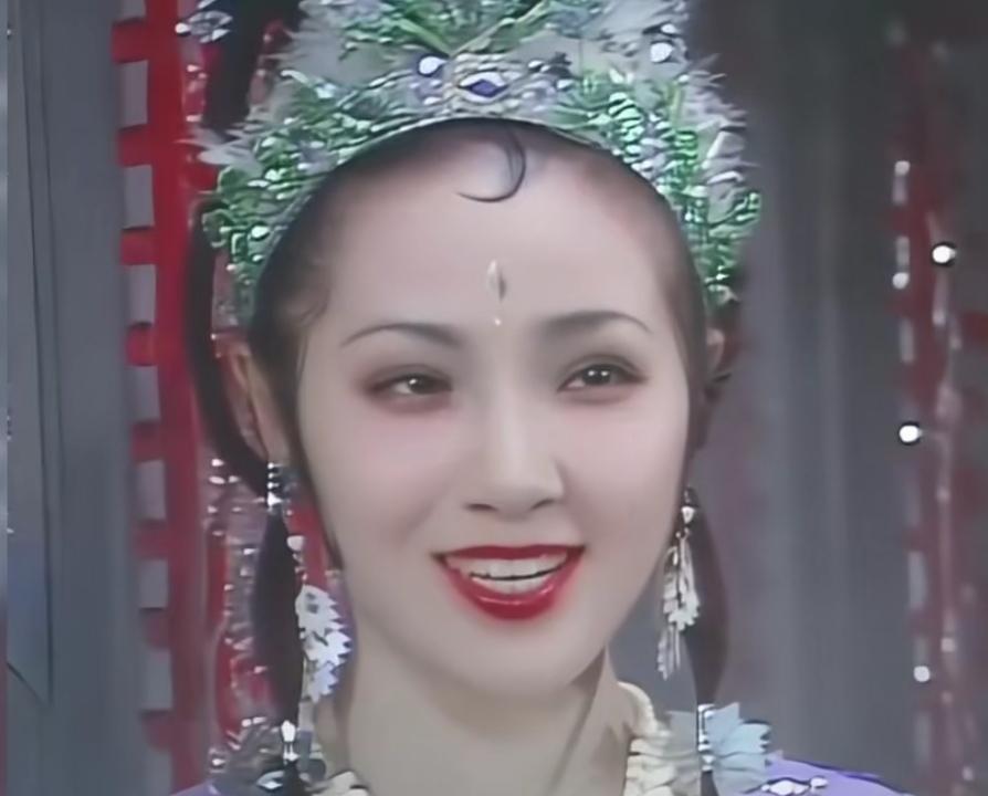 说老鼠精吊打女儿国国王？！
导演的一片苦心终究是错付了！
典型的中式审美，现在却