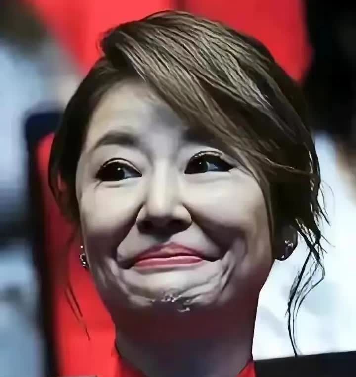 友友，请看林心如有这么老吗？如果晚上看到，非得下个半死不可！
        