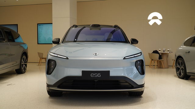 蔚来75续航够用不
现在的电车都是800v，700-800续航，蔚来还是465续