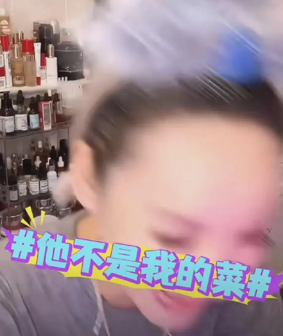 宁静也不是吃素的，她直截了当的回应与汪峰的恋情，她说她很喜欢汪峰，但不是男女朋友