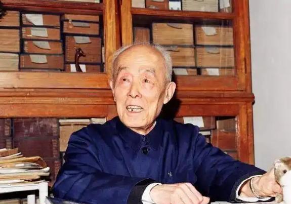 [太阳]曾任北大副校长的季羡林曾说:“大多数人来到这个世界上就是凑数的，为了一口