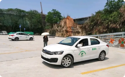 准备上高速时，我试探性的问老公，等下可不可以给我试开一下高速？毕竟我拿驾照也快3