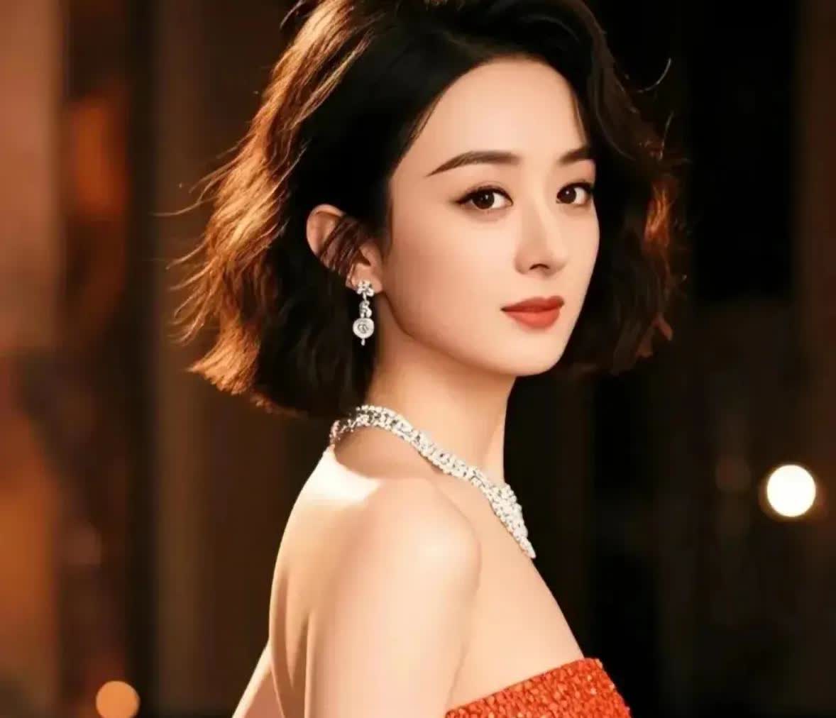 回忆杀温情版
 
“记得第一次见你笑时，我连呼吸都乱了节拍。后来一起吃过的早