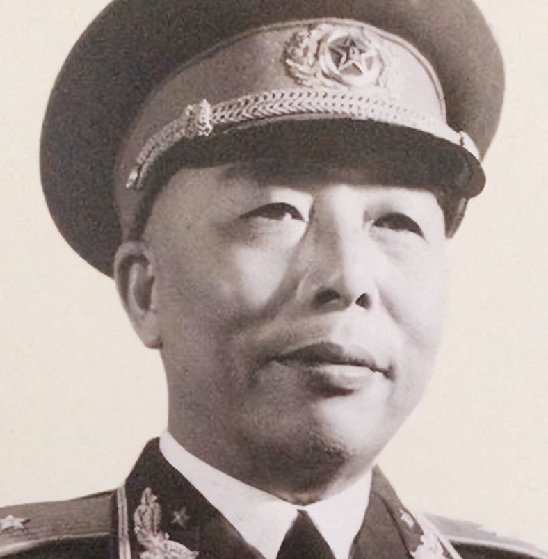 1948年，宋时轮开吉普车误入国军阵地，被一个营的国军围堵，他心想不得了，要完蛋
