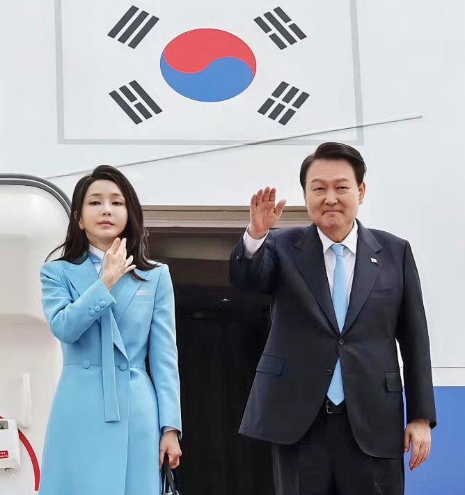 194票赞成、3票反对、1票弃权！韩国前总统尹锡悦夫妇或面临巨大难题。刚刚，韩国