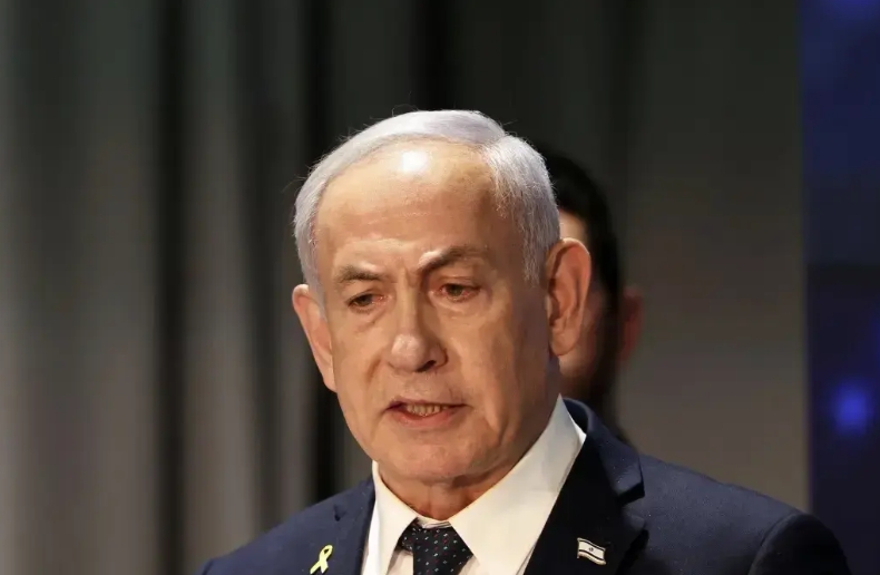 上帝欲让其灭亡，必先令其疯狂。这句名言常被引用，几乎妇幼皆知。今天用到以色列再恰