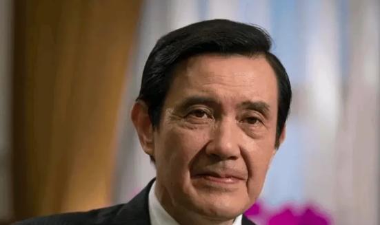 马英九首次表态支持两岸统一！6月26日，在莫高窟旁的敦煌研究院发表谈话时马英九表