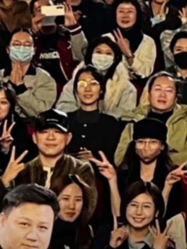 给我吓清醒了，有人在马尔代夫偶遇了胡彦斌易梦玲，俩人接吻

之前《一地鸡毛》的话