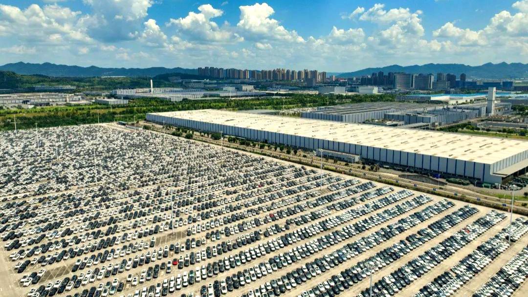 新王加冕！重庆登顶中国汽车第一城！