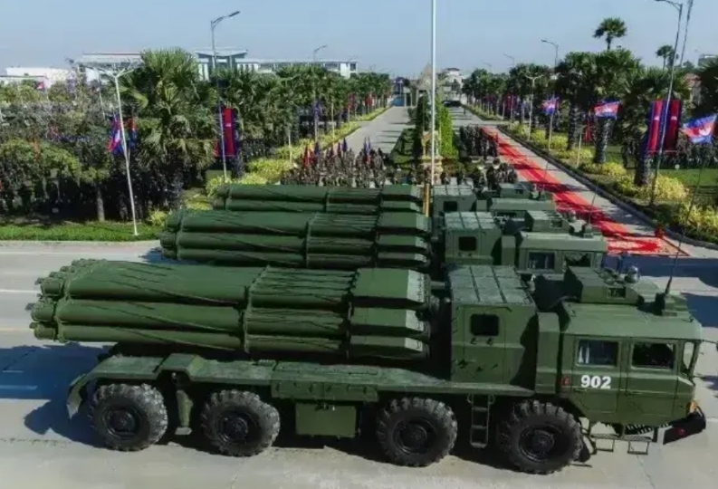 这次泰国和柬埔寨之间的冲突，有一个细节比较值得注意，就是泰国和柬埔寨使用的武器大