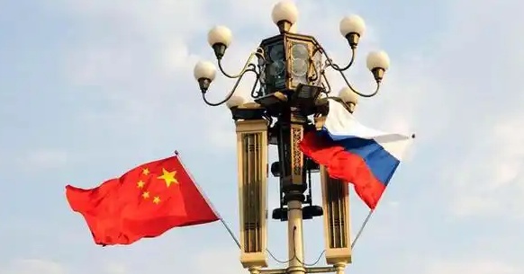 尹锡悦噩耗传来！



7月19日，特检组给尹锡悦递的那纸公诉书，直接把他推上了