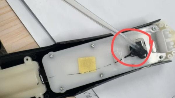 硅胶粘赛钢塑料用什么胶水气密性好？