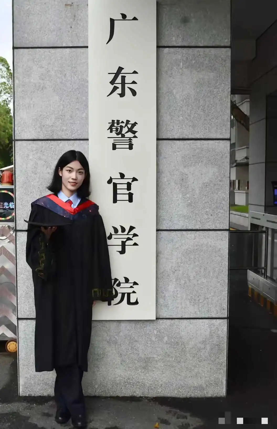 很好奇，为什么这个叫警官学院，而不叫警察学院？