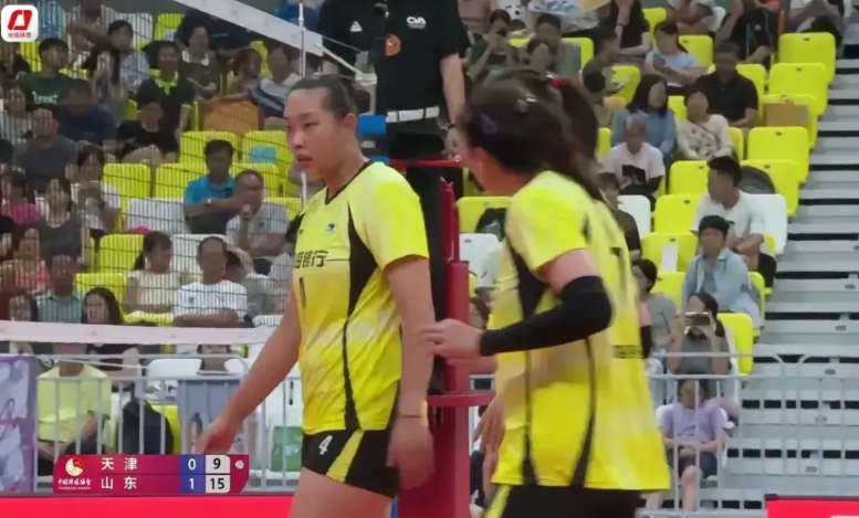 随着天津女排0：3山东女排，有7个没想到。
1、没想到，陈方去掉代理首次作为主教