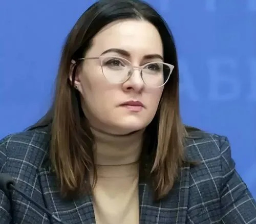 乌克兰新总理的挑战与烟幕弹











乌克兰新任女总理尤里娅上任后，