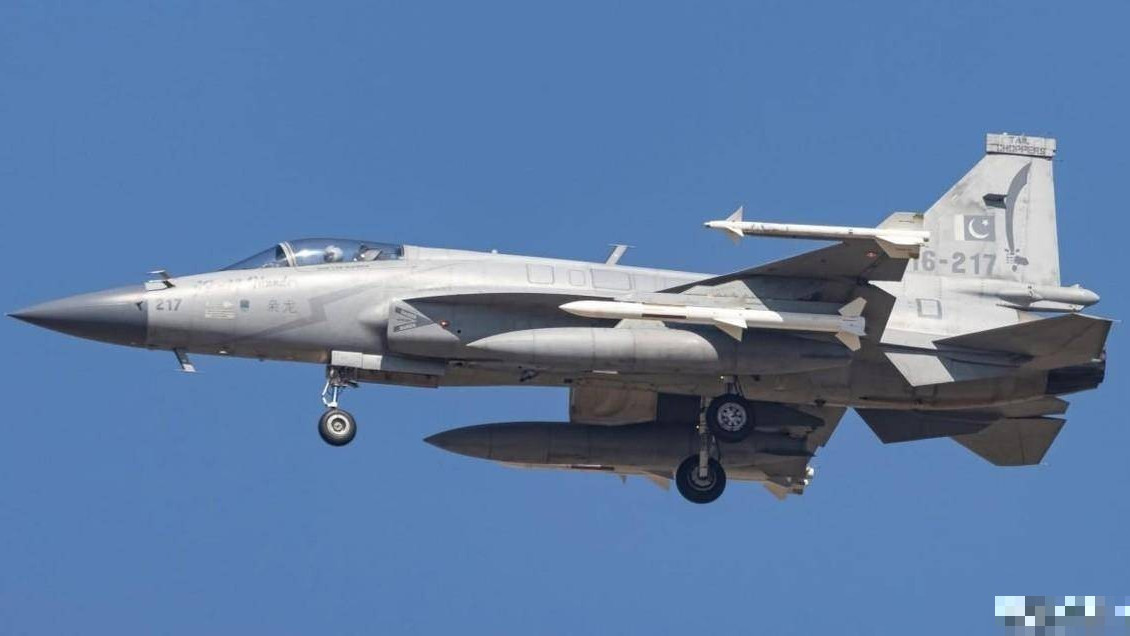 外媒：乌兹别克斯坦即将做出决定，采购中巴联合研制的枭龙战斗机