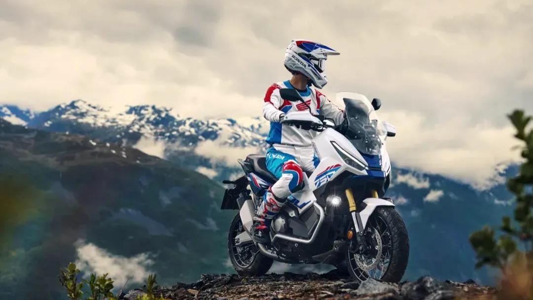 这才是真正的跨界踏板车！本田发布2026款X-ADV