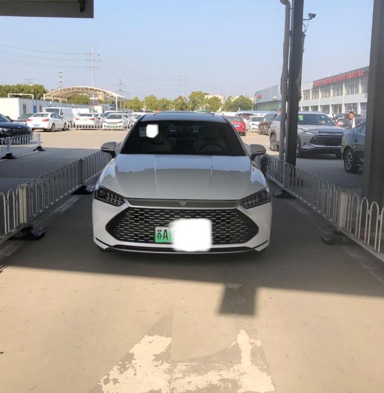 秦plusdmi冠军版半年1.6万km
用车体验:
提车至今7个多月，总共历程是