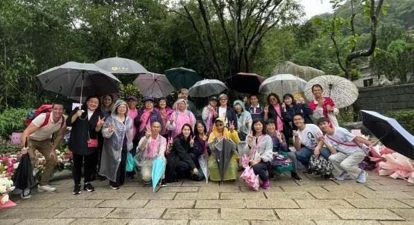 3月18日，台媒揭晓大S雕像最终落址金宝山墓园“碑林名人区”，距其骨灰安葬的玫瑰