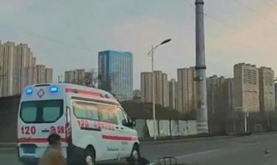 “讹天讹地讹空气！”江苏无锡，一60多岁阿姨买了辆电动摩托，不幸在一年后出了车祸