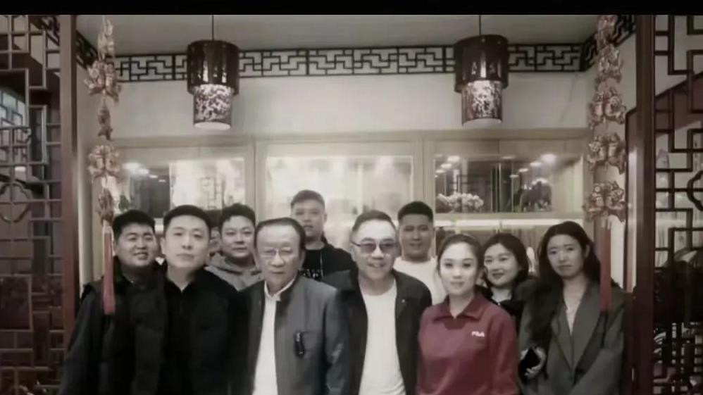 杨议的助理小辉：无论多么艰难，我都会保障杨老师顺利成功