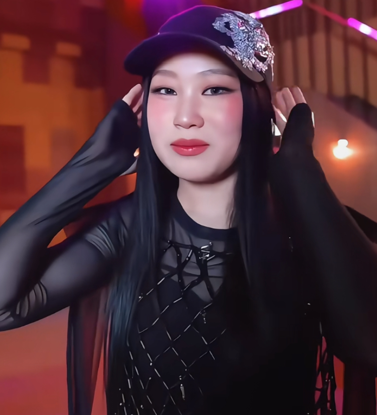小沈阳女儿终于有个高清版本视频采访了，
之前看这姑娘舞台，不知什么原因，总有种“