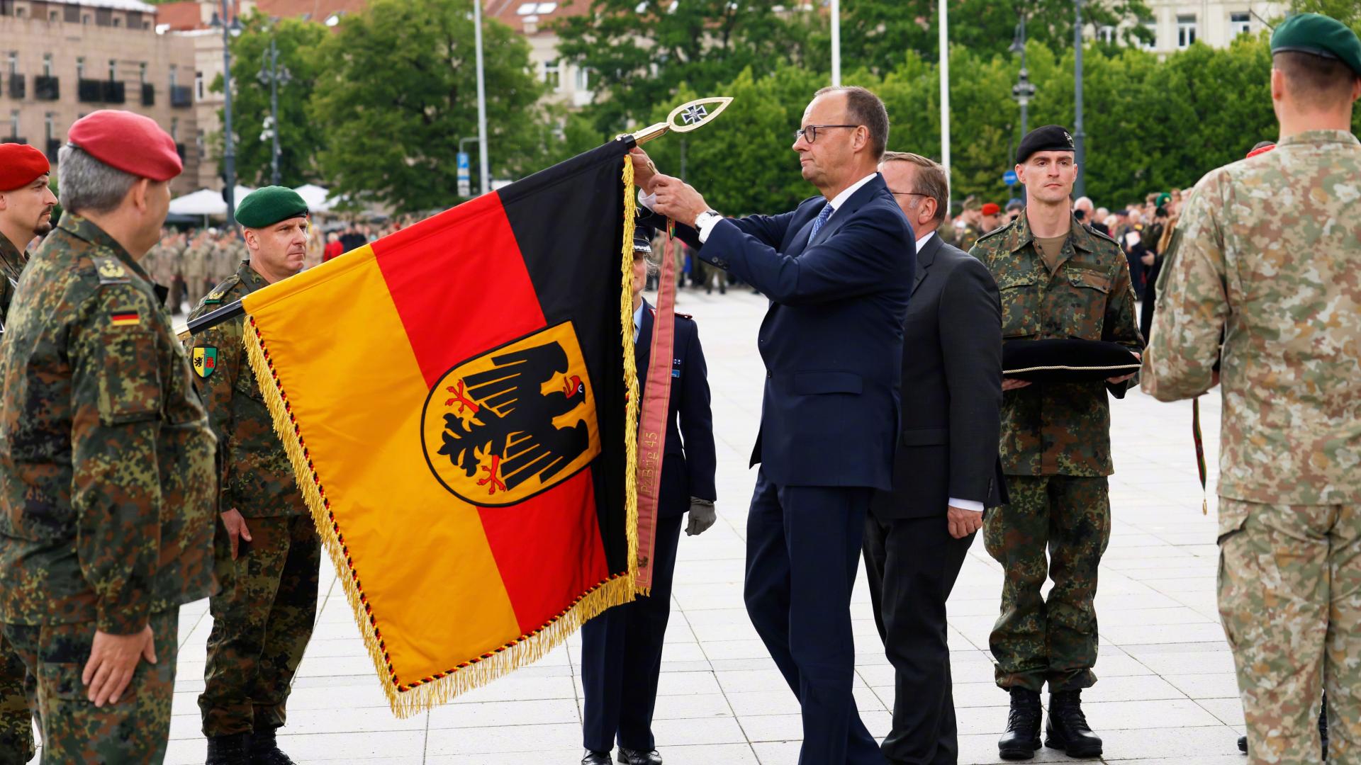 最早明天俄就能发动进攻，德做好开战准备，北约80万兵力从天而降