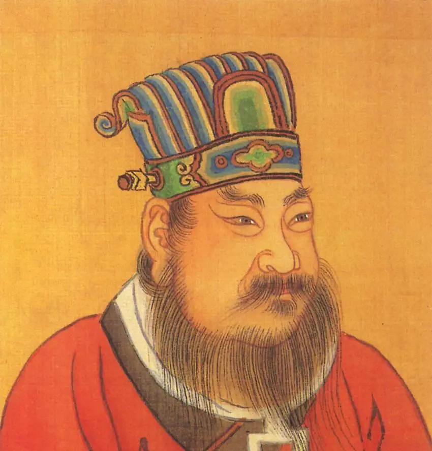 王莽篡汉的悲剧
王莽的“新朝”虽然短暂，却深刻改变了中国的历史进程。他篡位后进行