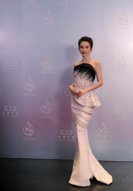 李冰冰真的完全妈妈级别 ​​​
