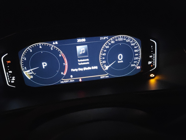 发动机故障灯亮
迈腾发动机故障灯亮，车机显示正常，怎么解决啊各位老司机