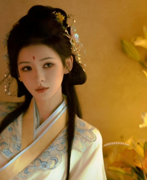 张予曦的嫦娥真漂亮，堪称“最美嫦娥”。